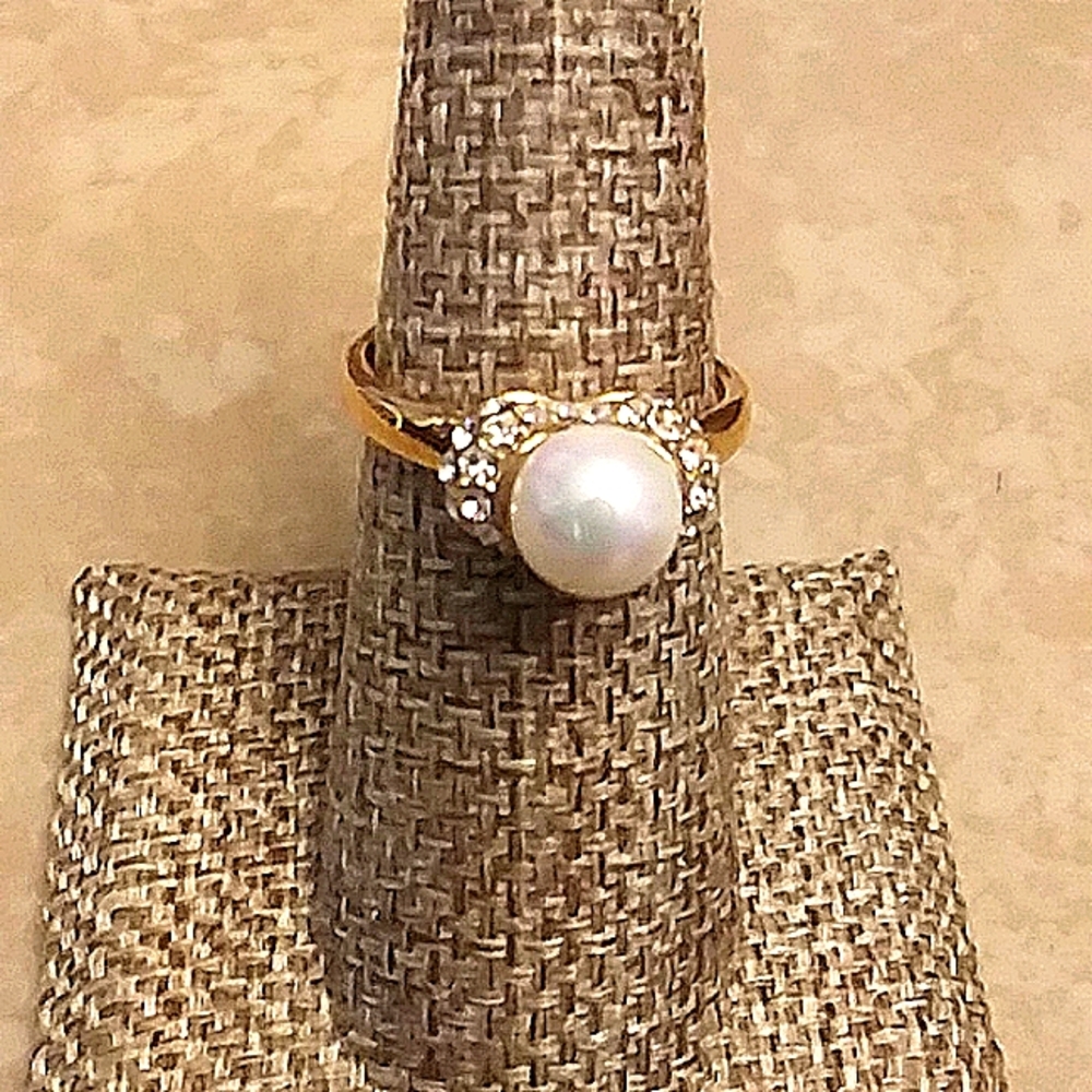Simulated Pearl and Rhinestone Gold Ring